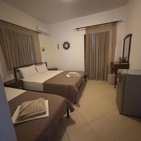 Hotel Avra Ouranoupoli Exterior photo